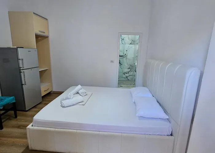 公寓 Ledion Sarandë